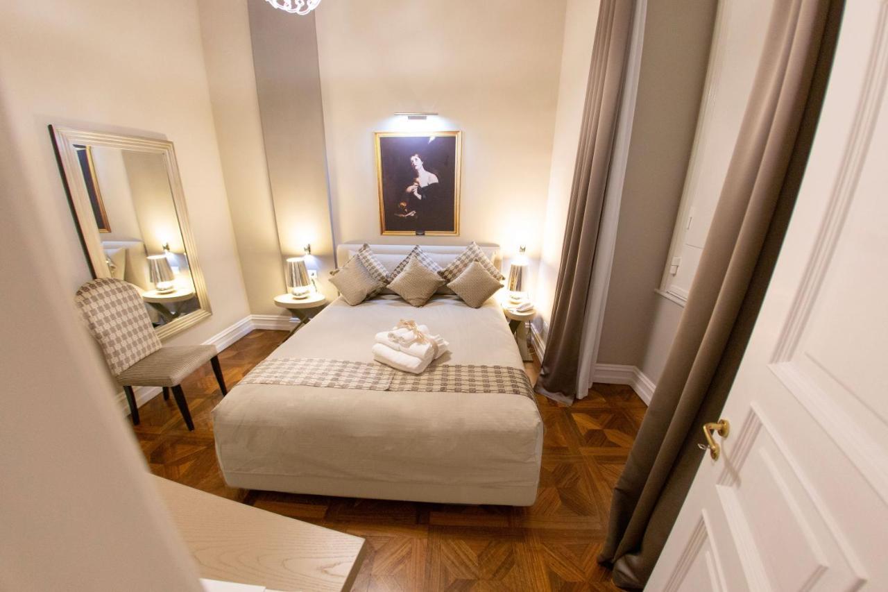 Leone Camere D'autore Napoli Exterior foto